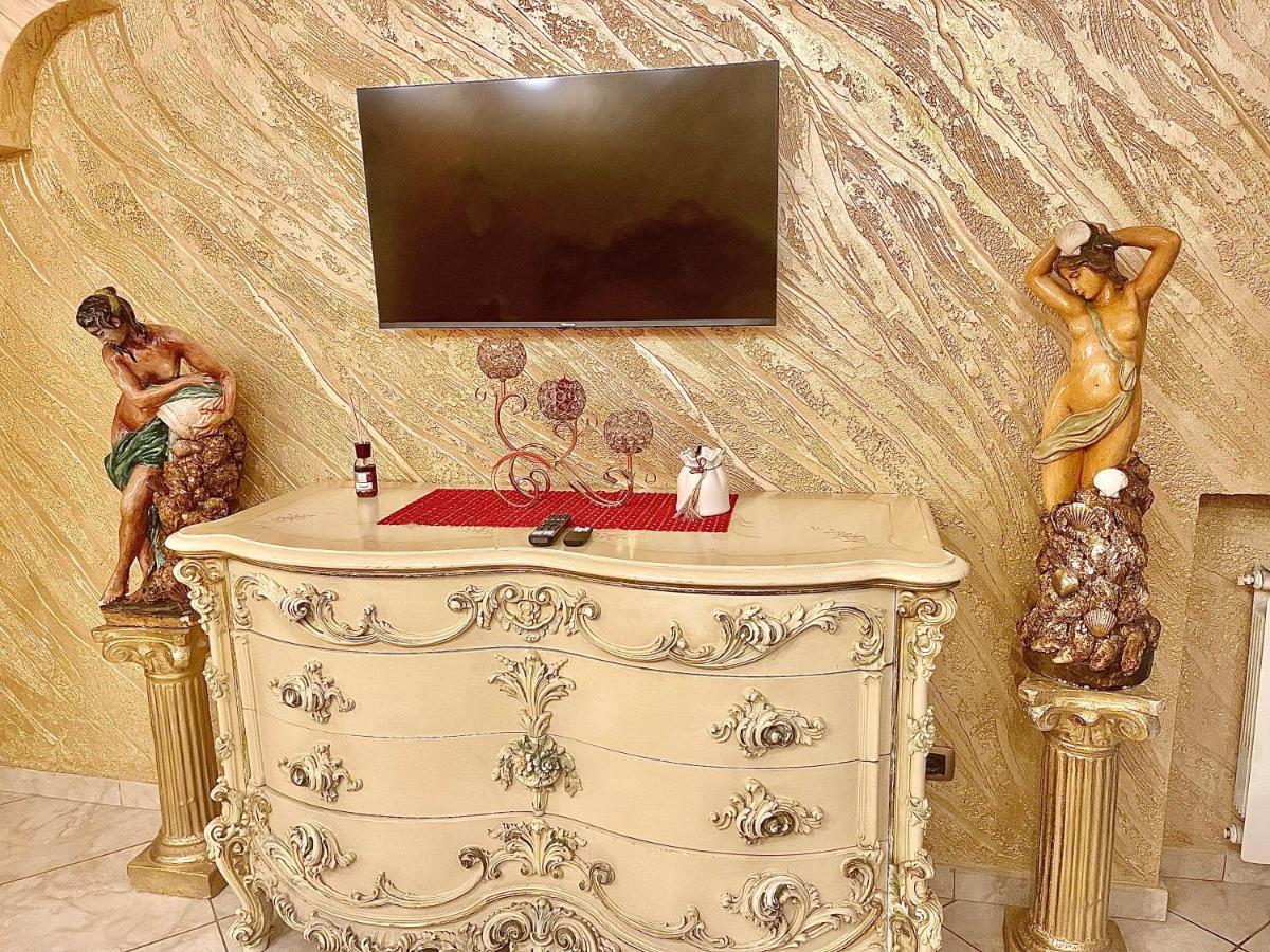 Gold Luxury Suite Home Roma Exterior photo